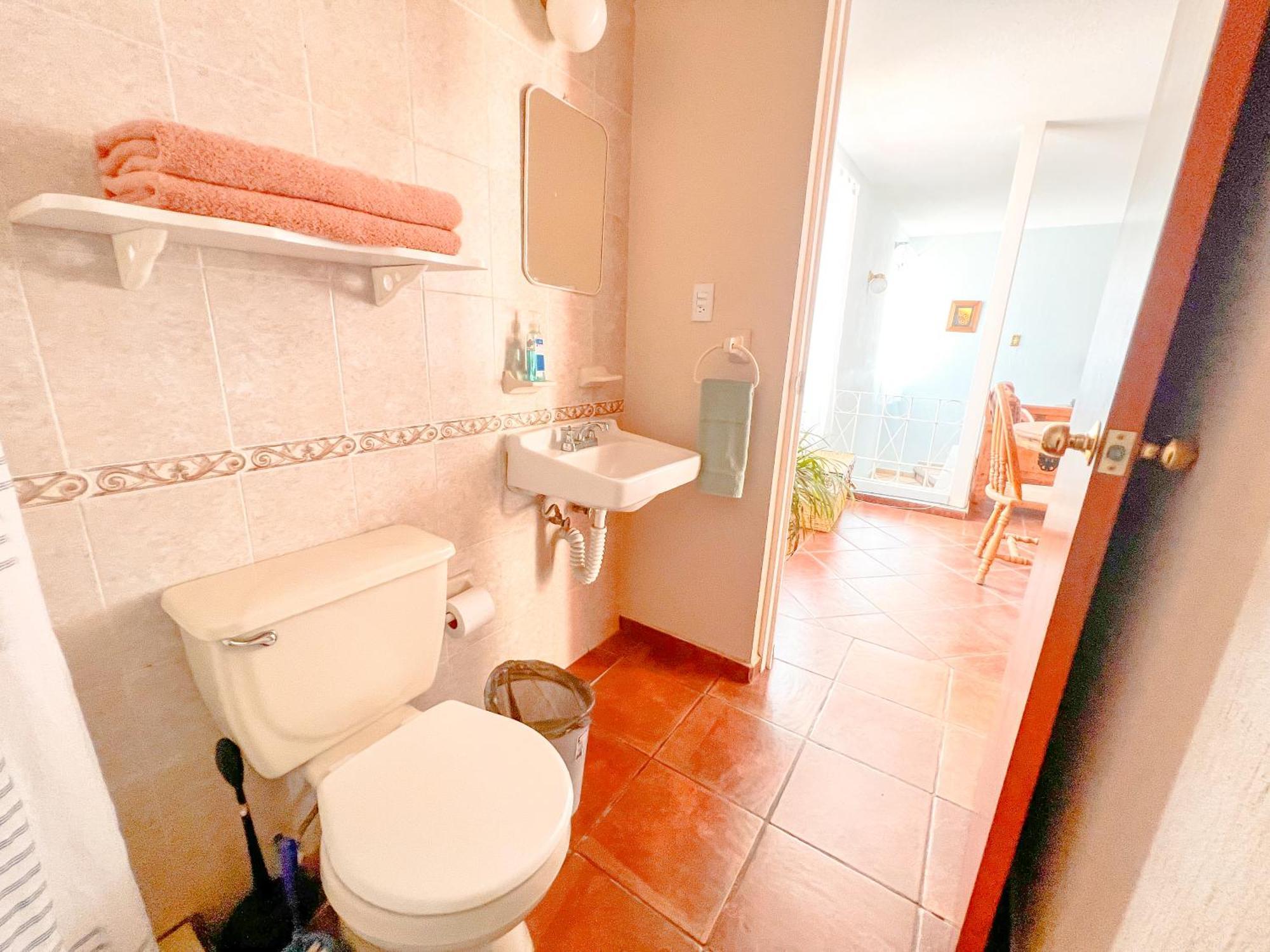 Colorful Family Condo With Terrace And Free Parking Guanajuato Eksteriør billede